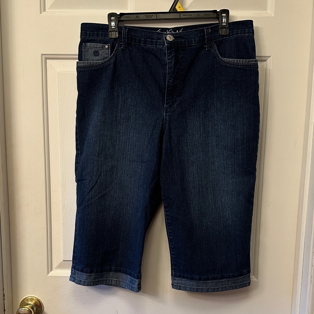 Gloria Vanderbilt Indigo Denim Capris